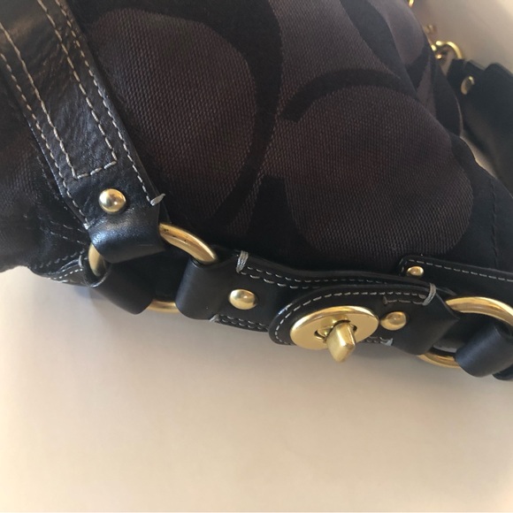 COACH CARLY SIGNATURE SHOULDER BAG - Picture 5 of 16